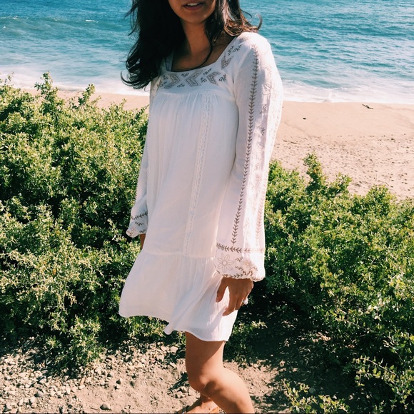 Xhilaration Dresses & Skirts - Xhilaration White long sleeve Dress
